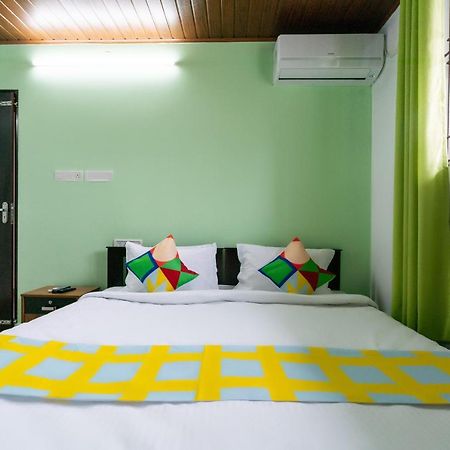 Oyo Home 49697 Aj Apartments Kochi Ngoại thất bức ảnh