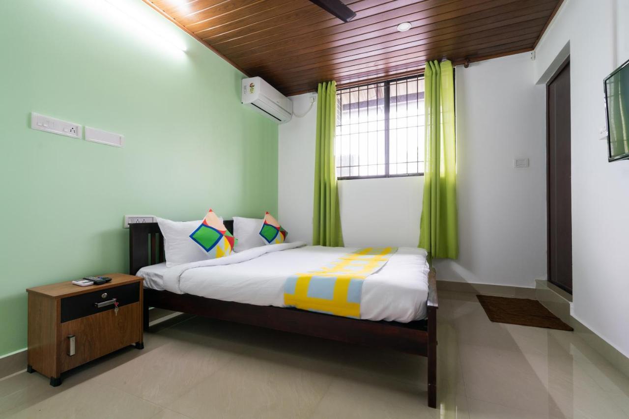 Oyo Home 49697 Aj Apartments Kochi Ngoại thất bức ảnh